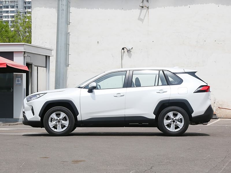 成都RAV4荣放大降价，特价13.18万！错过就没有